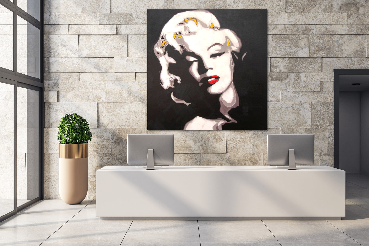 Fiery Marilyn